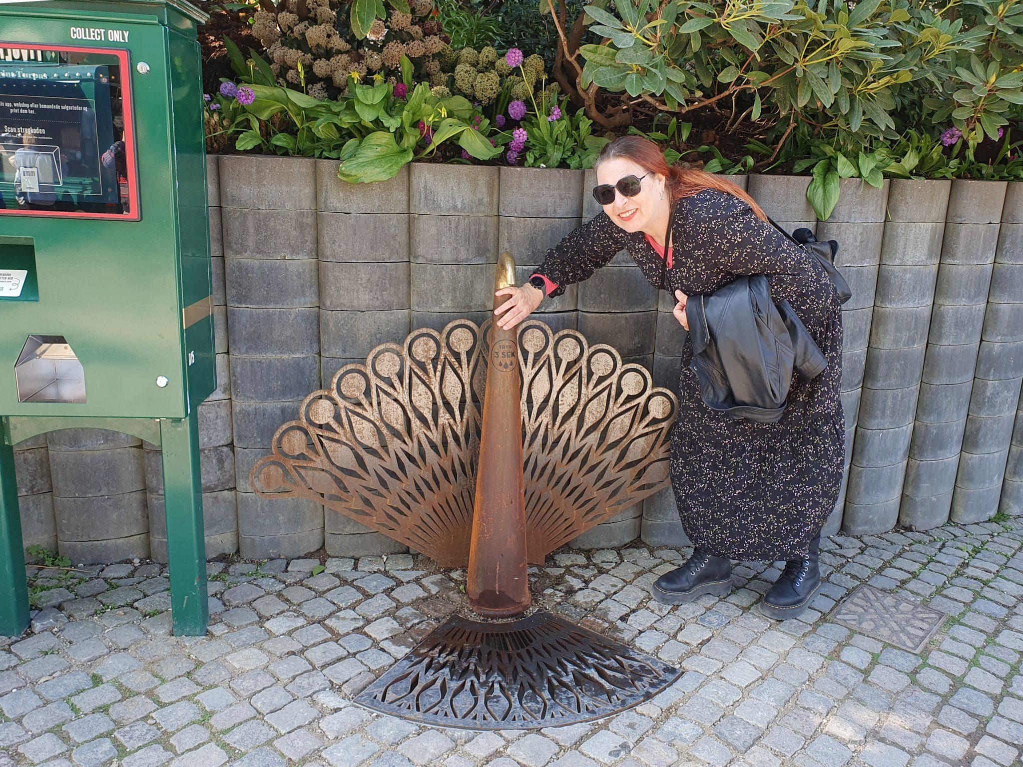 Peacock-shaped drinking-water post at Tivoli.